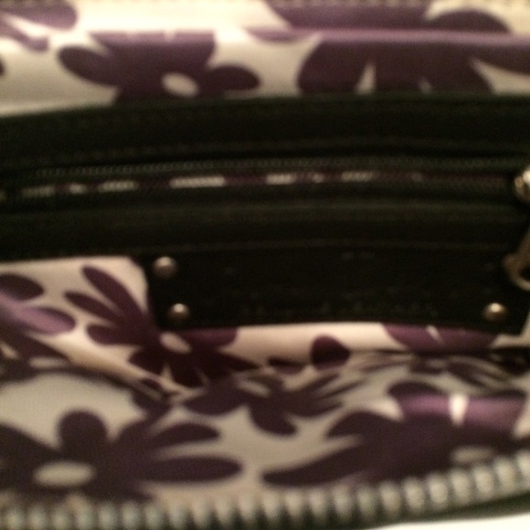 🖤NWT Nino Bossi Leather Purse🖤 - Picture 6 of 8